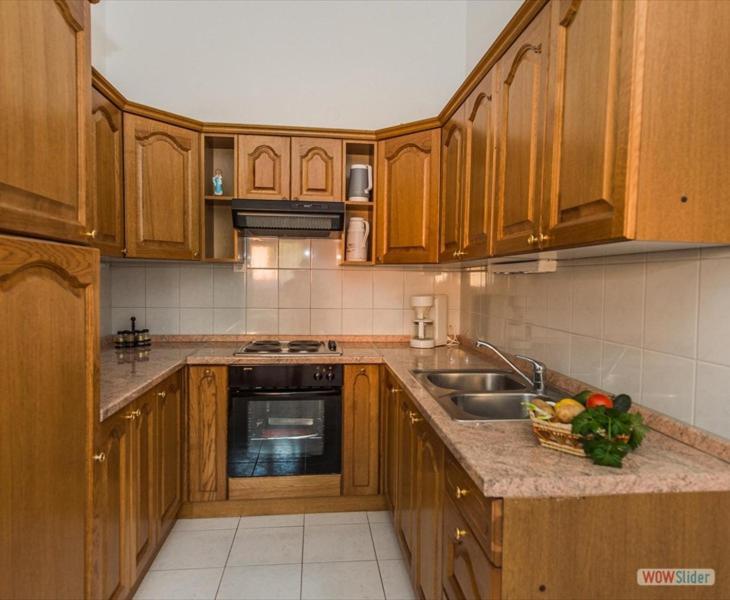 Apartmani Aria Рогозница Экстерьер фото