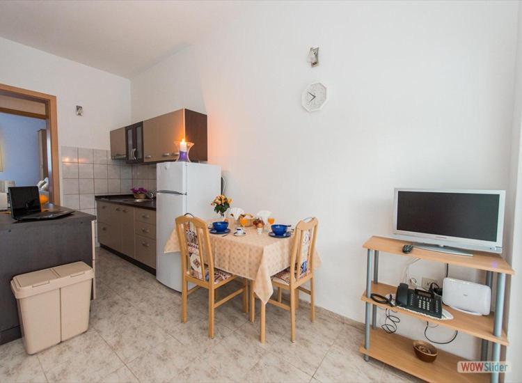 Apartmani Aria Рогозница Экстерьер фото