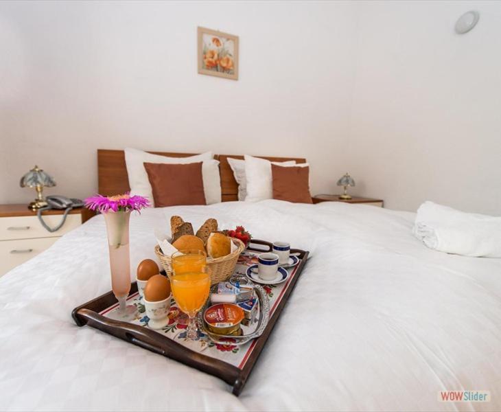 Apartmani Aria Рогозница Экстерьер фото
