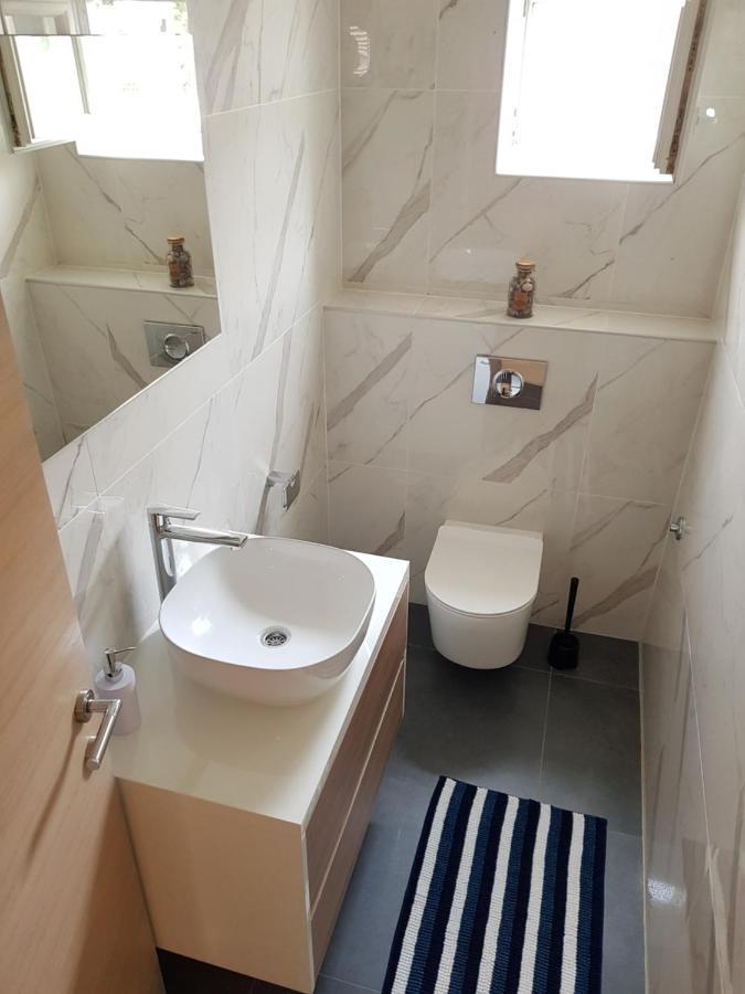 Apartmani Aria Рогозница Экстерьер фото